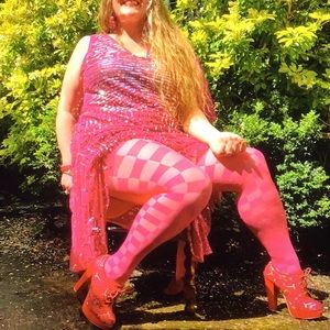 SNAG brand 💕 Racy Tights in Shrimp Plus Size E checkered print (QUALITY!)